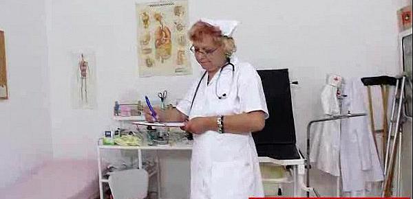  httpgrannydoctor.comwmvNaughtyHeadNurse.com bety 1 640x360 100651 tube.jpg